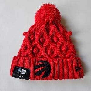 Red Cable Knit Pom-Pom Beanie with Logo New Era Toronto Raptors NWT